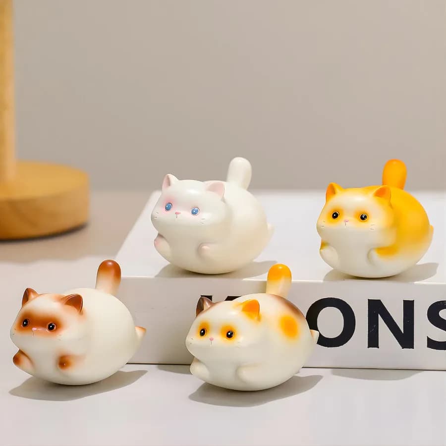 Miniatur Kucing Cat and Wooble